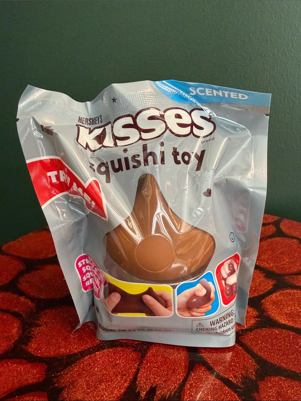 Kisses Brown Scented Squishi Toy
